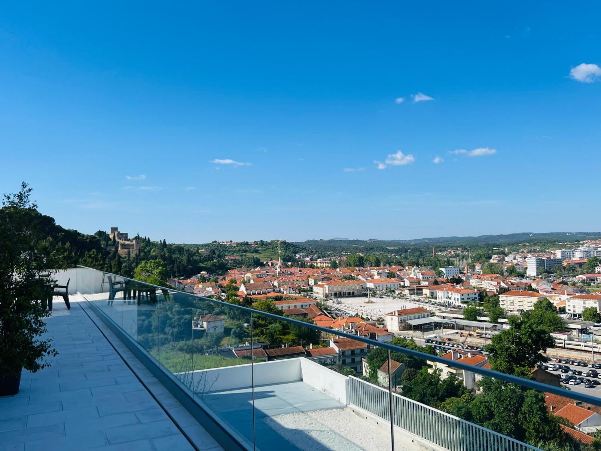 Vila Pombal Tomar Apartments - Pool & City Views Ngoại thất bức ảnh
